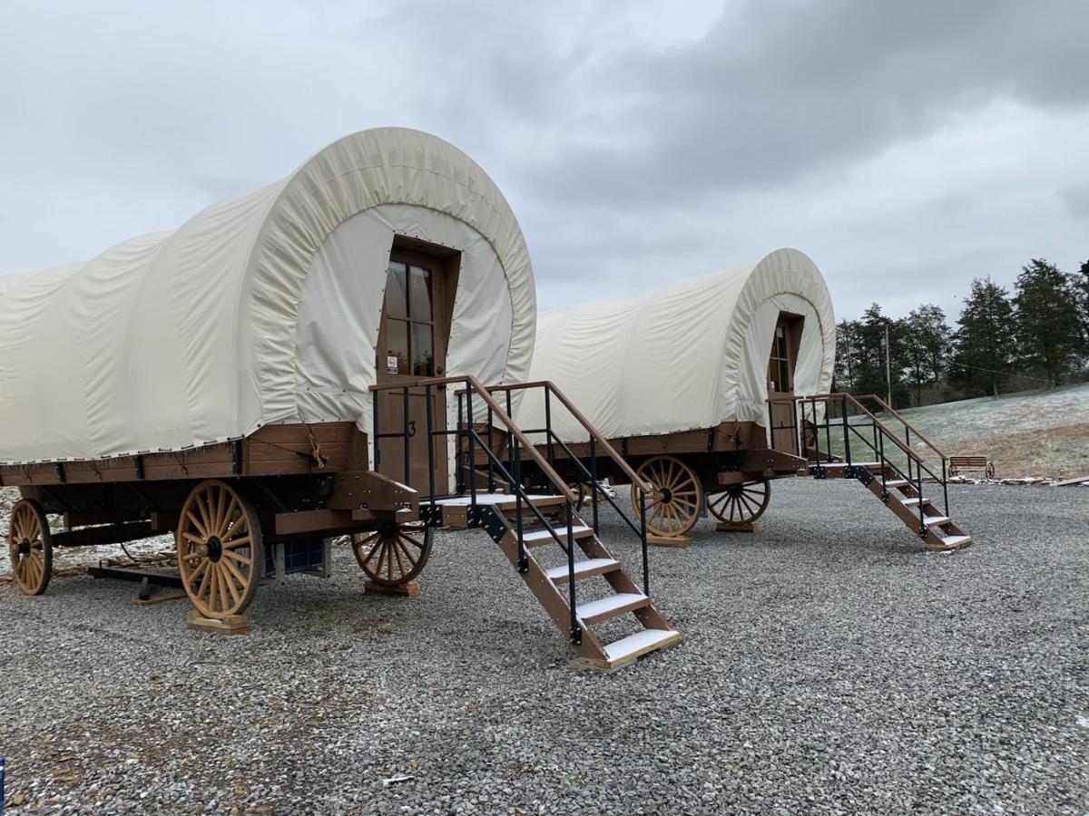 Smoky Hollow Outdoor Resort Covered Wagon Севьервилл Экстерьер фото
